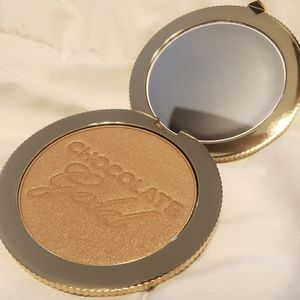 Too Faced Chocolate Gold Soleil in Luminous